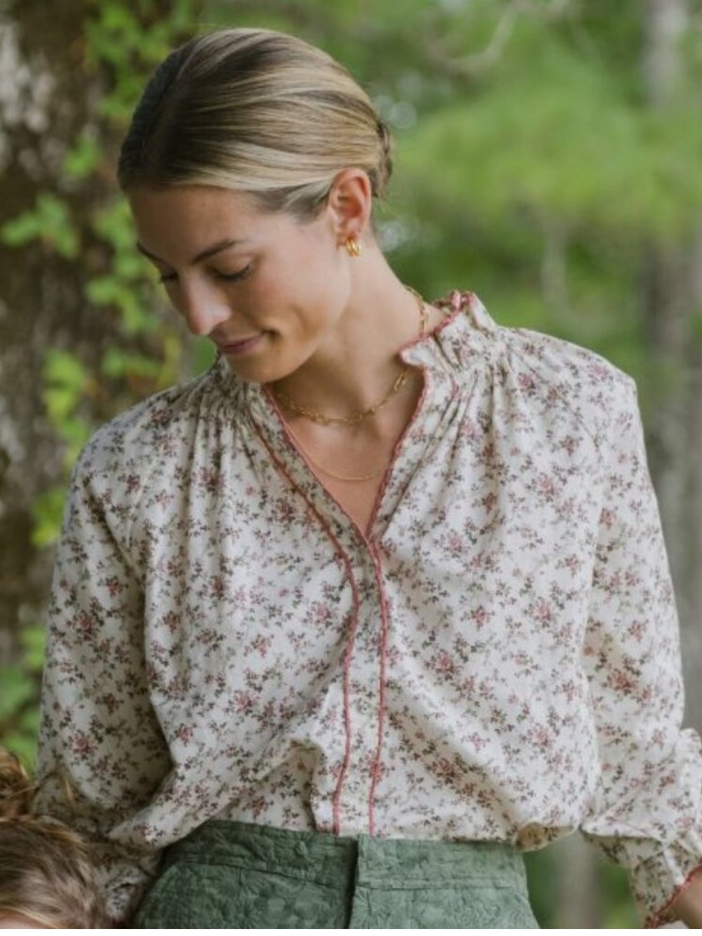 Baybala Harper Ditsy Overgrown Floral Blouse Button Down Cream Pink Large